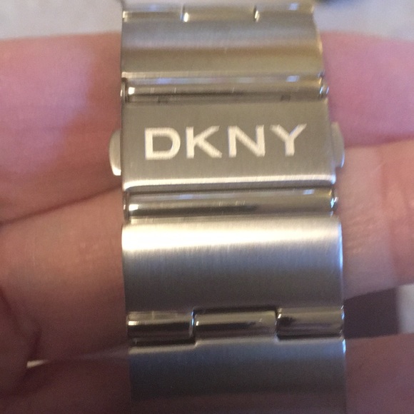 DKNY Men’s stainless steel watch. Brand New in box, no tag. - Picture 3 of 4